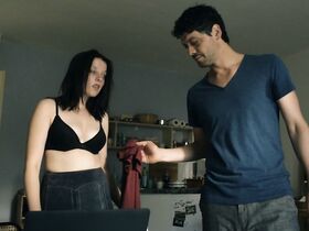 Йелла Хаазе голая – Жизнь после (2017) #3