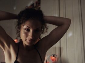 Ирене Анула секси – Как я встретила твоего папу (2009) #1