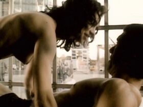 Изабель Штоффель голая – Почему мы не занимаемся этим на дороге? (2000) #1