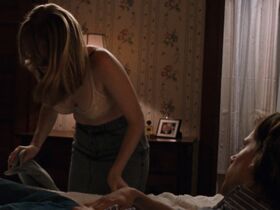 Хэлли Фейффер секси – Кальмар и кит (2005) #5