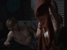 Джина Штибиц голая – Темнота s01e09 (2017) #5