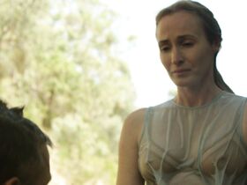 Женевьев О’Рейли голая – Сбой s02e01-03 (2017) #2