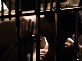 Йозефина Пройсс голая – Отель «Адлон»: Семейная сага s01e02 (2013) #2