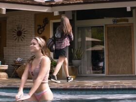 Хезер Хопкинс секси – По волчьим законам s02e08 (2017) #5