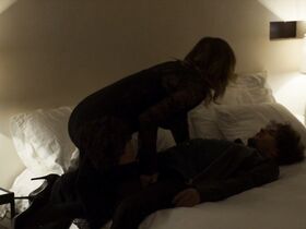 Эмма Суарес секси – Дочери Абриль (2017) #3