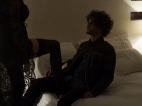 Эмма Суарес секси – Дочери Абриль (2017) #5