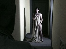 Эльза Жаллес голая – Любовь (2017) #4