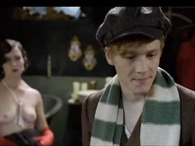 Эстер Циммериг голая – Голубая обезьяна (2006) #5