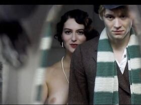 Эстер Циммериг голая – Голубая обезьяна (2006) #6