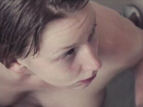 Хелле Россинг голая – Pige under vand (2012) #4