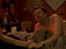 Линда Бойд голая – Стальная звезда s01e05 (2017) #5