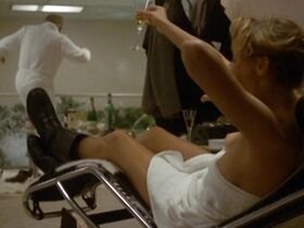 Сесилия Уолтон голая – Бесхитростное убийство (1982) #4