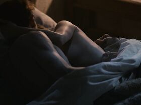 Бруна Кузи голая – Неопределённая слава (2017) #3