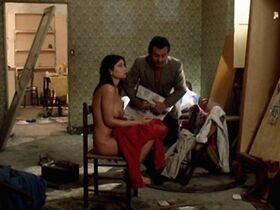 Клаудия Муци голая – Беспризорники (1989) #15