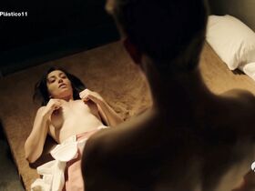 Андреа Трепа голая – Пластиковое море s02e11 (2016) #4