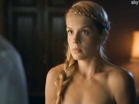 Алина Томникова голая – Нимфы s01e07 (2013) #4