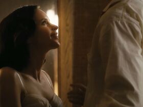 Фелисити Джонс секси – По половому признаку (2018) #2