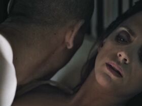 Макарена Гомес голая – Фотограф из Маутхаузена (2018) #4