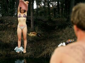 Лена Кленке секси – Восемь дней s01e06 (2018) #3