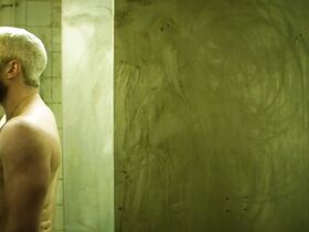 Катарина Уотерс голая – Карантин Z (2018) #6