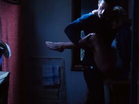 Клер Кейм секси – Вне подозрений s01 (2018) #4