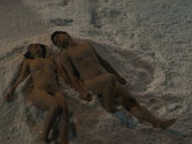 Эмма Дрогунова голая – Мой друг - Зигмунд Фрейд (2018) #9