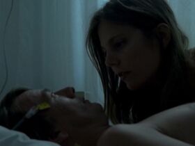 Лизе Беллинк голая – Женский род во множественном числе (2018) #7