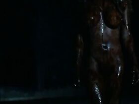 Сторми Майя голая – Ужаслэнд 2 (2018)