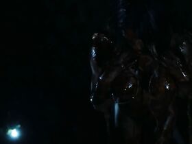 Сторми Майя голая – Ужаслэнд 2 (2018) #2