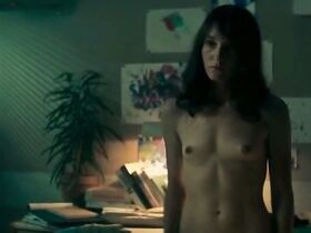 Анаис Демустье голая – Спасти или погибнуть (2018)