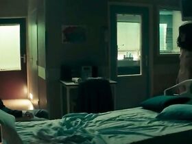 Анаис Демустье голая – Спасти или погибнуть (2018) #4