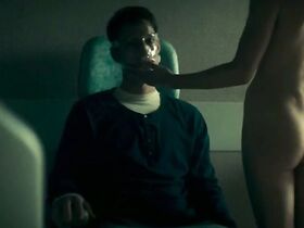 Анаис Демустье голая – Спасти или погибнуть (2018) #5