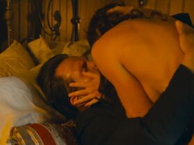 Стефани Беран голая – Большое убийство (2018) #6