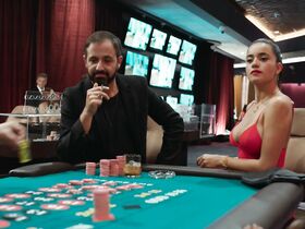 Паулина Гайтан секси – Страж Дьявола s01e06 (2018) #10