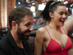 Паулина Гайтан секси – Страж Дьявола s01e06 (2018) #12