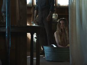 Кейтлин Джерард секси – Обитель страха (2018) #3