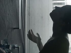 Габриэла Марчинкова голая – Тайный враг (2018) #5