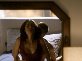 Карла Соуса секси – Как избежать наказания за убийство s04e05 (2017) #2