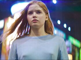 Элли Бамбер секси – Высокое разрешение (2018)