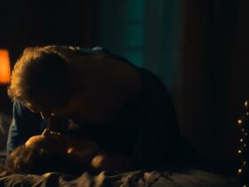 Клер Кейм голая – Неверный s01e04-06 (2018) #2