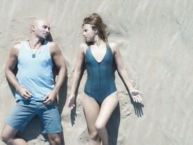 Аура Гарридо секси – Соло (2018) #1