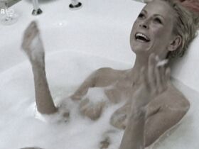 Дженни Элверс голая – Круче не бывает (2006)