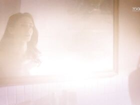 Кайя Уолден голая – Город сокровищ s01e06 (2017) #3