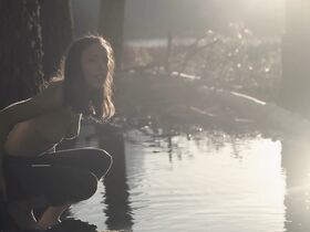 Николь Старк голая – Мертвые и проклятые 3: Измученные (2018) #2