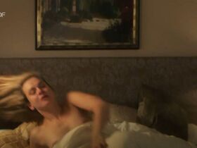 Кэролайн Ханке голая – Tod auf der Insel (2018) #3