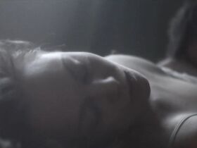 Кристина Кольметц голая – Молоко (2012) #1