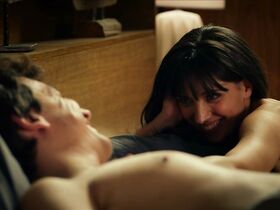 Каролина Лапауса голая – Маленькие совпадения s01e05 (2018) #3