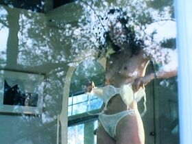 Бэт Рисграф голая – Лето потери моей девственности (2000) #3