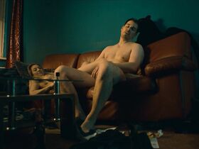 Анна Мария Мюэ голая – Берлинские легавые s01e03 (2018) #7