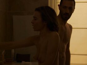 Элоди Буше голая – Канарейка Роберто (2018) #6